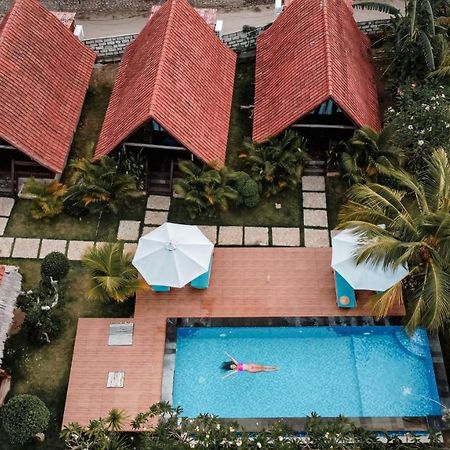 Gayatri Bungalows Batununggul エクステリア 写真