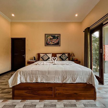 Gayatri Bungalows Batununggul エクステリア 写真