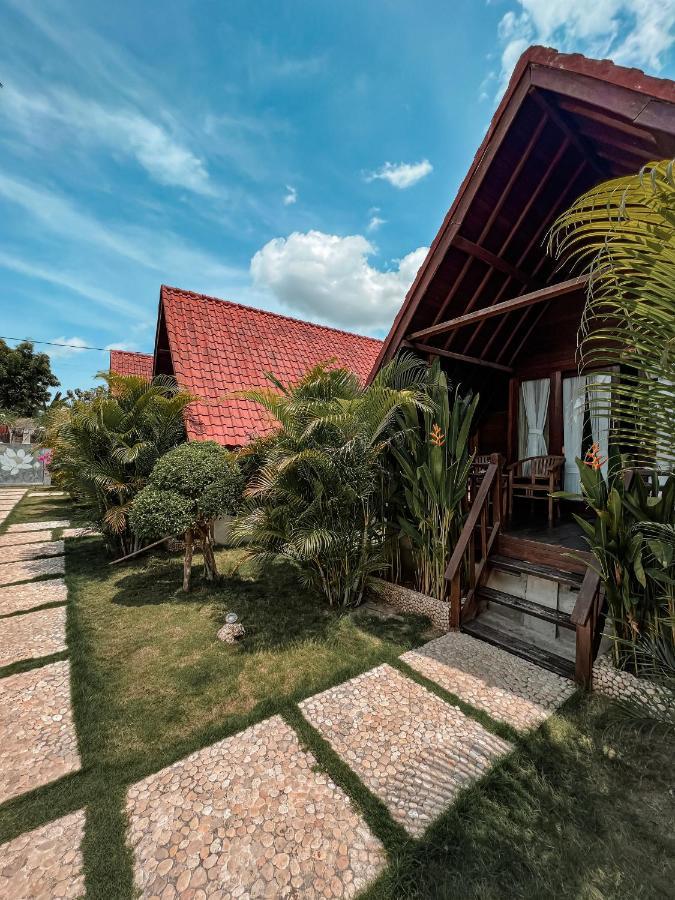 Gayatri Bungalows Batununggul エクステリア 写真