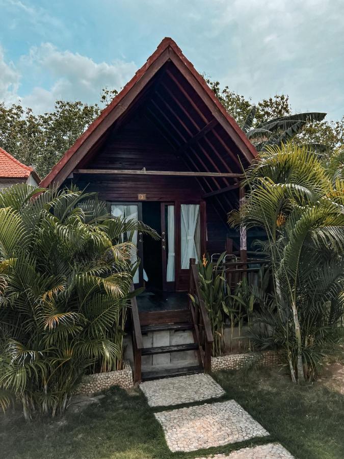 Gayatri Bungalows Batununggul エクステリア 写真