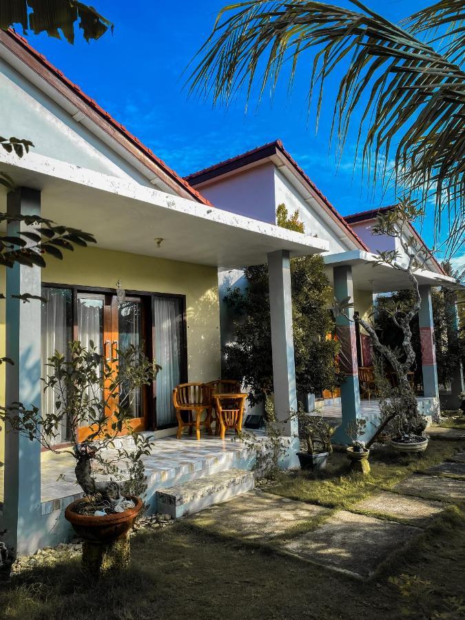 Gayatri Bungalows Batununggul エクステリア 写真